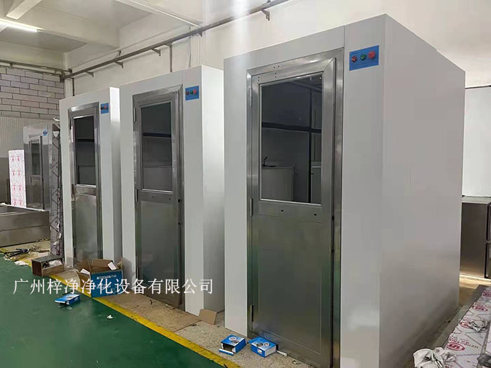 風(fēng)淋室作為潔凈室的重要組成部分 風(fēng)淋室作為潔凈室的重要組成部分